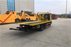 文圣区非事故拖车